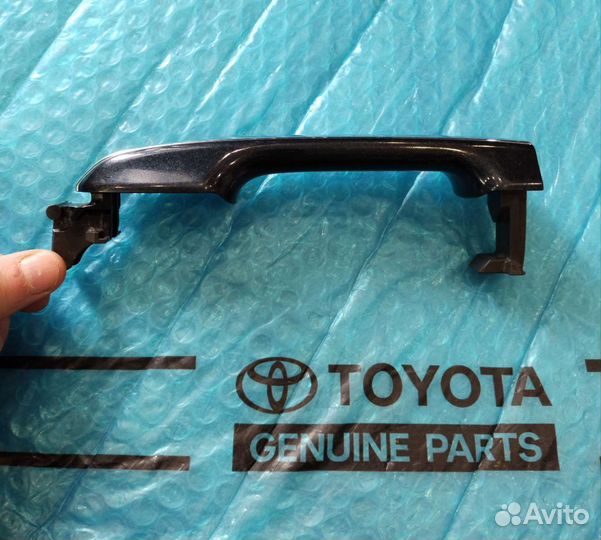 Ручка задней двери Камри 50 синяя Б/У