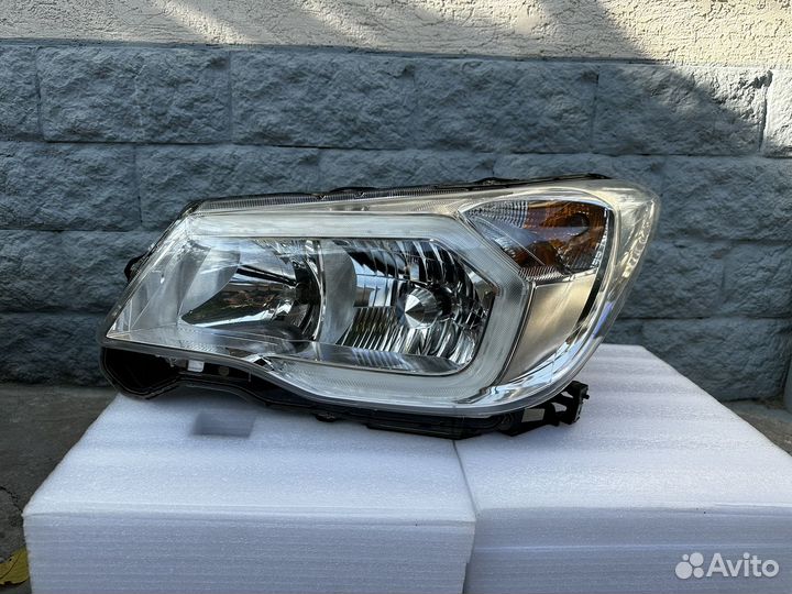 Фара левая Subaru Forester SJ