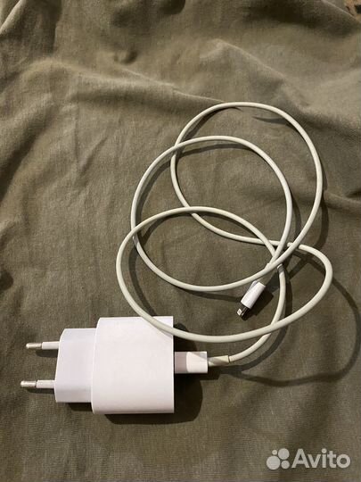 Зарядное устройство для iPhone