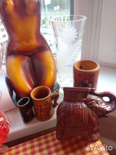 Вазы хрусталь,штоф,статуэтки