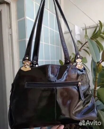 Женские сумки и рюкзаки