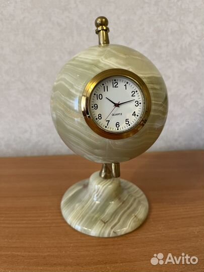 Настольные часы