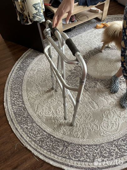 Ходунки для инвалидов и пожилых