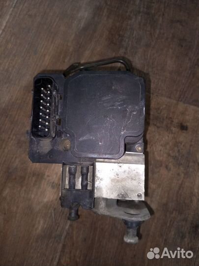 Блок абс mercedes 210