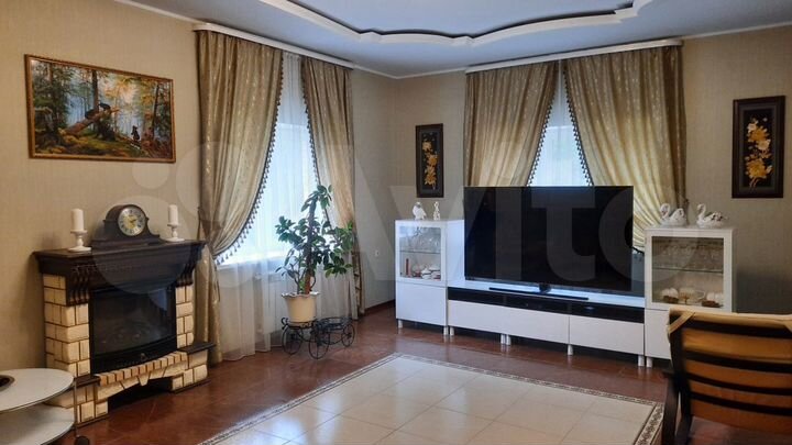 Дом 350 м² на участке 14 сот.