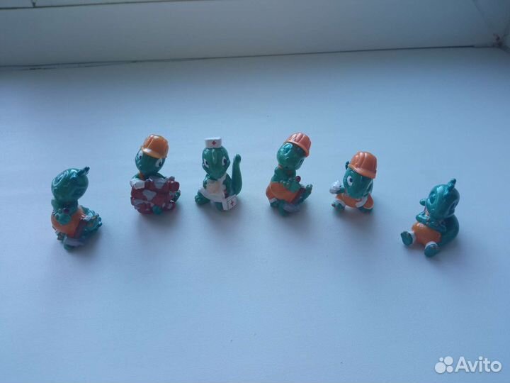 Акулы Динозавры из киндера 90х