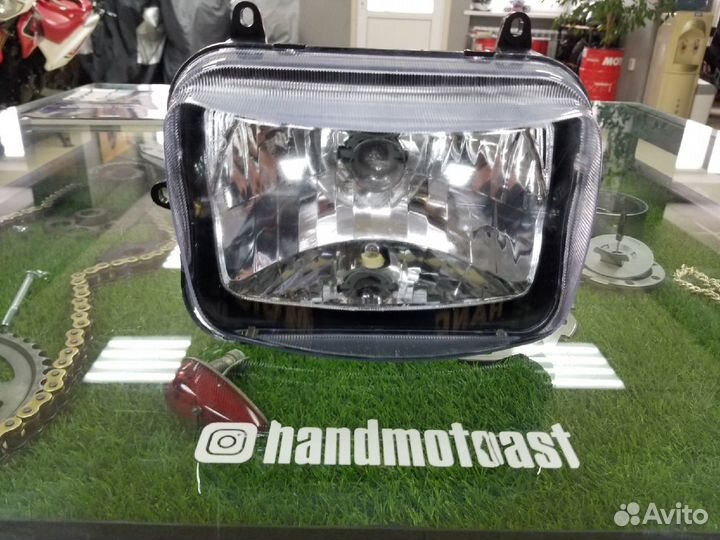 Фара для мотоцикла Yamaha YBR125 (квадратная)