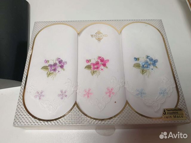 Платочки носовые. Батистовые. Вышивка. Швейцария