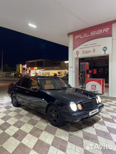 Mercedes-Benz E-класс 3.2 AT, 1995, 80 000 км