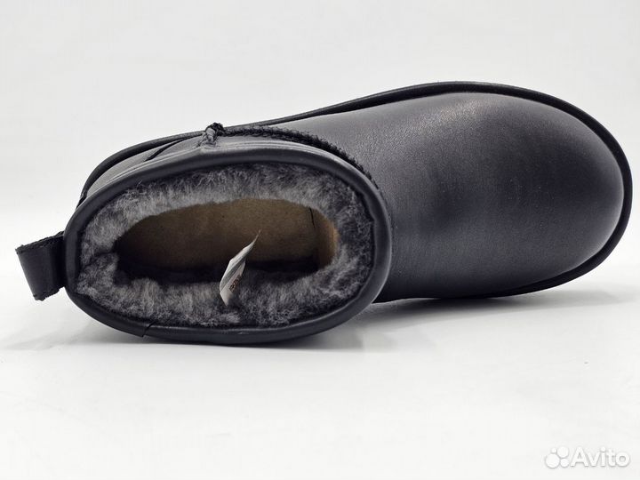 Ugg Classic Ultra Mini Leather Black