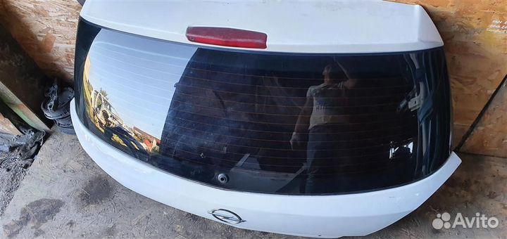 Дверь багажника со стеклом Opel Astra H 2004-2014