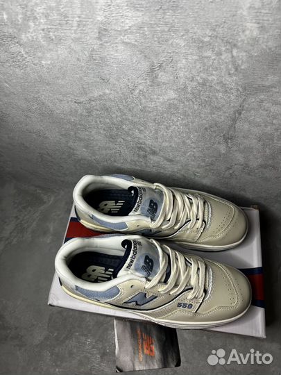 New Balance 550 