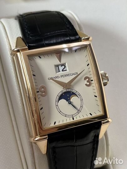 Girard Perregaux Vintage 1945 Grande Date & Moon