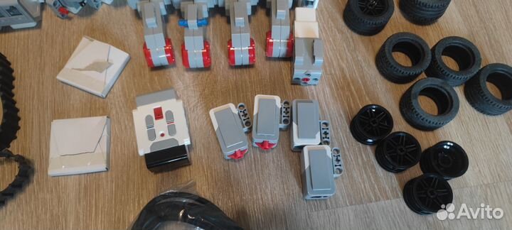 Два набора lego mindstorms ev3 (31313)