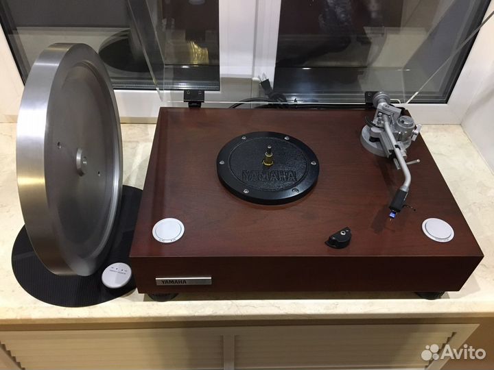 Проигрыватель винила yamaha GT-2000L