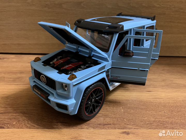 Машинка Мерс Гелик большой 28см с выхлопом