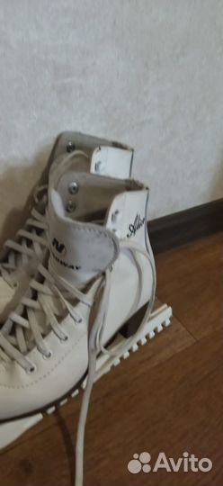 Продаю коньки 2 пары