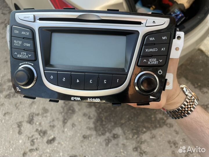 Штатная магнитола на hyundai solaris 1