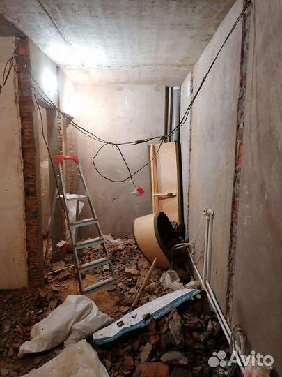 Демонтаж стен и перегородок