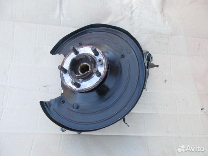 Кулак подвески задний левый Range Rover Sport 2 L