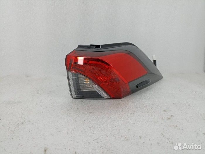 Фонарь задний правый для Toyota RAV4 V (XA50)