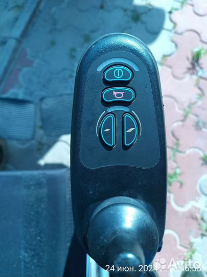 Кресло-коляска c электроприводом для инвалидов