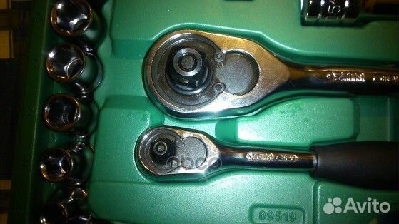 Инструмент в наборе 76 предметов. 09519 SATA