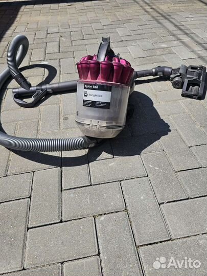 Пылесос Dyson DC30