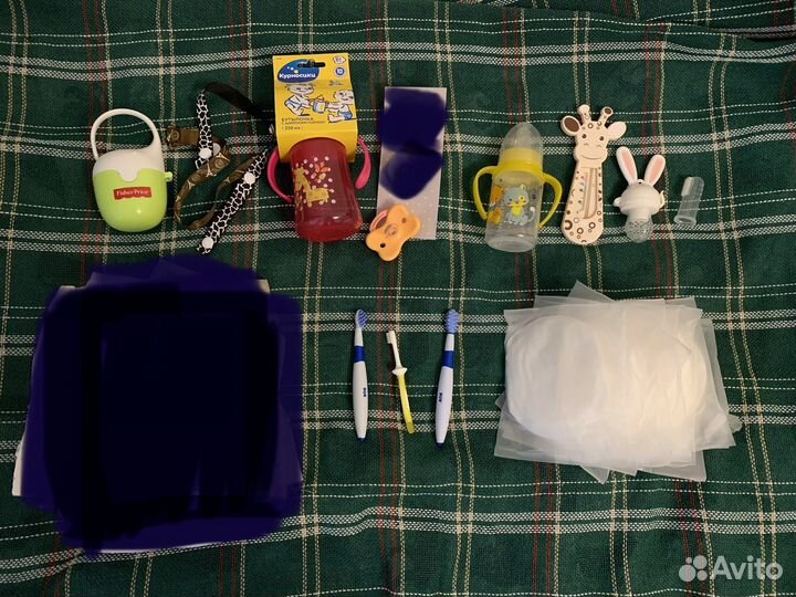 Бутылочки, соски, термометр, вкладыши для груди