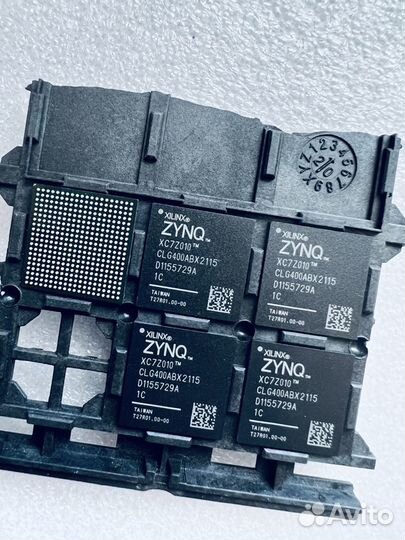 Микропроцессор XC7Z010 zynq