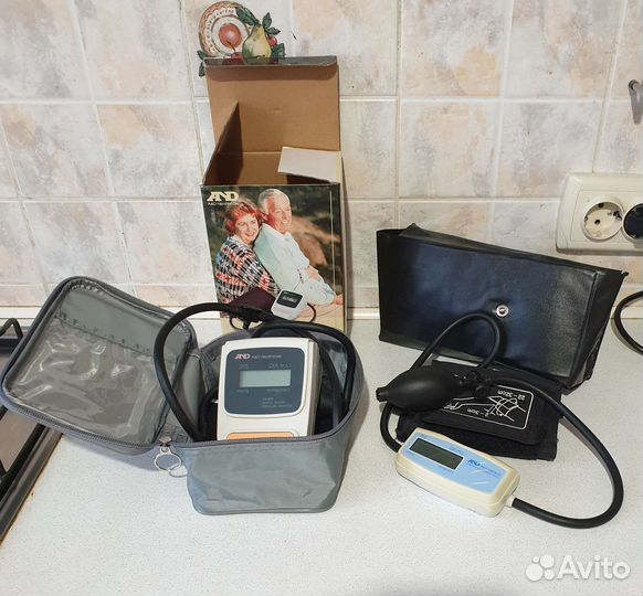 Тонометры AND Япония и СССР