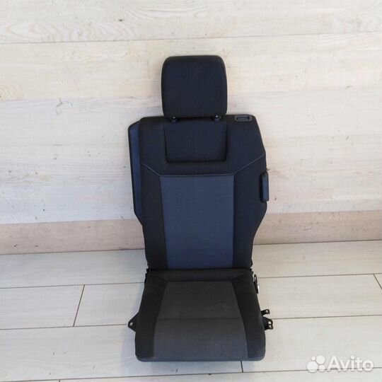 Сиденье заднее левое Opel Zafira B третий ряд