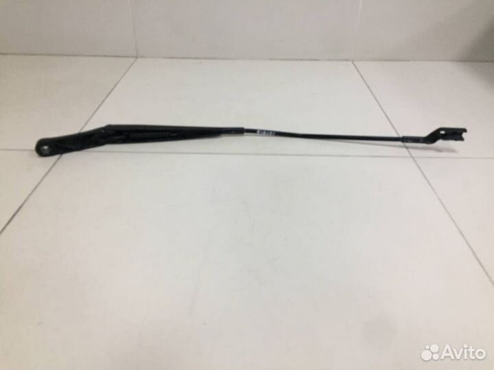 Поводок стеклоочистителя передний правый Volkswage