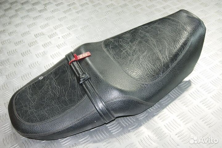 Сидение Suzuki Bandit 400V-2