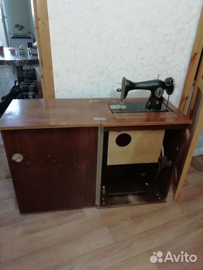 Швейная машина