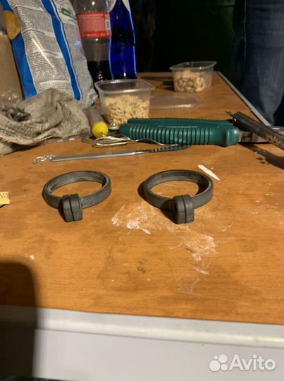 Ducati monster крепления переднего крыла правые