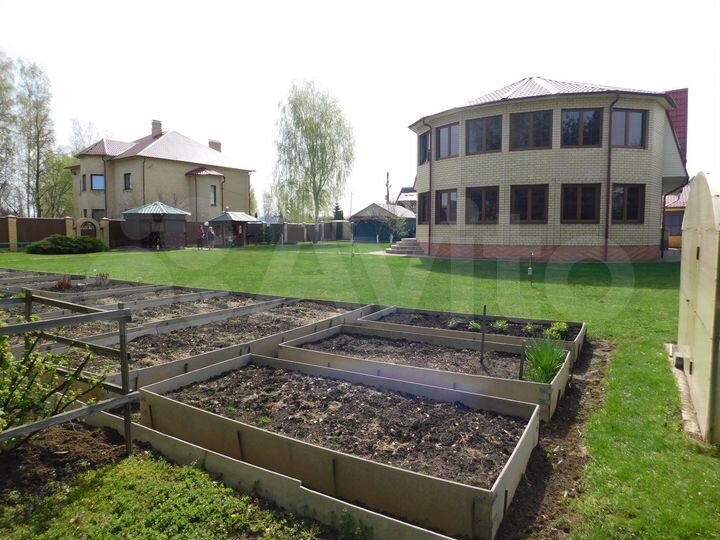 Дом 290,8 м² на участке 20 сот.