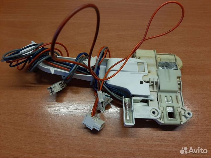 Замок люка для стиральной машины Zanussi FE 925 n