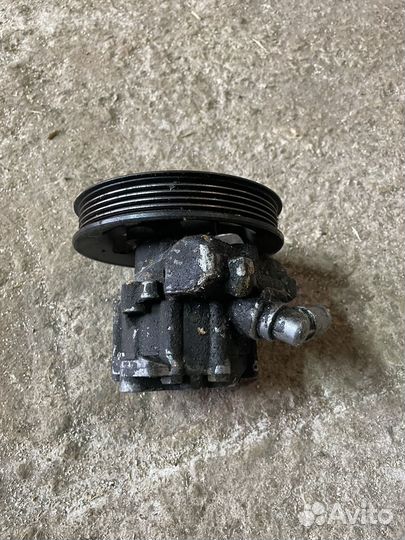 Насос гур VW Passat B5 1.6 AHL