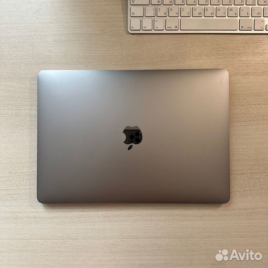 MacBook Pro 13 с Touch Bar