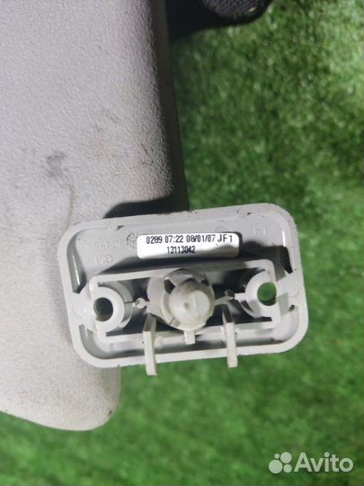 Козырек солнцезащитный левый Opel Astra H