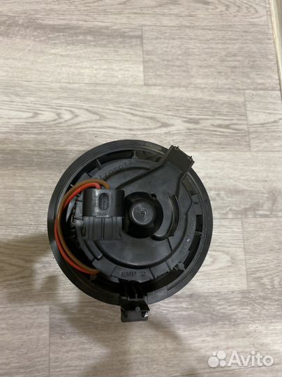 Моторчик отопителя largus