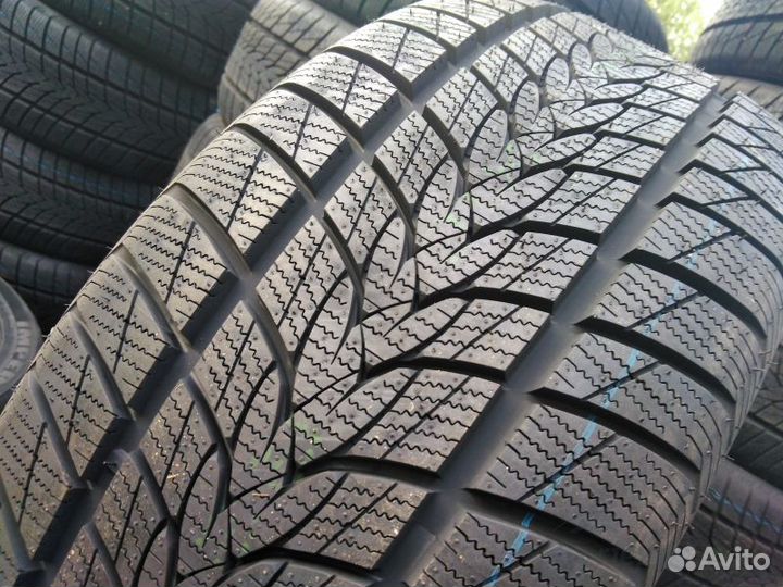 Minerva Frostrack UHP 225/40 R18 92V