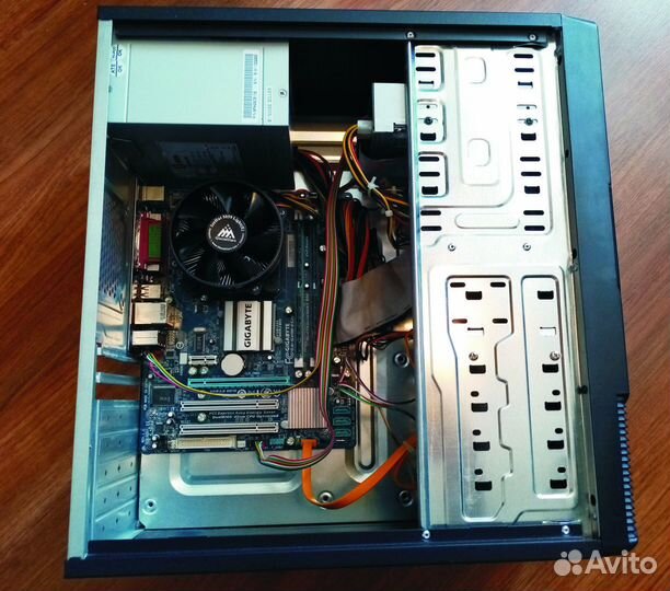 Комп. 4-яд Intel Xeon E5440 с моником 20