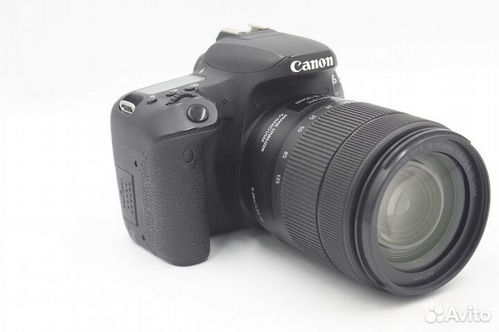 Canon EOS 77D Kit EF-S 18-135mm f/3.5-5.6 IS, б/у