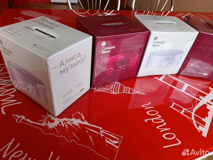 Яндекс стания мини С часами Новая