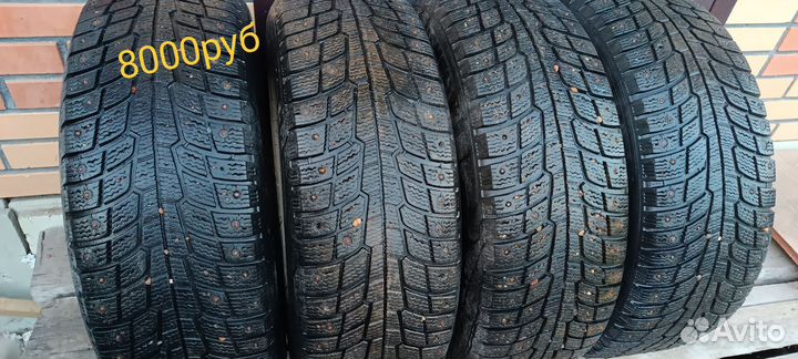 Michelin X-Ice North XIN2 215/65 R16