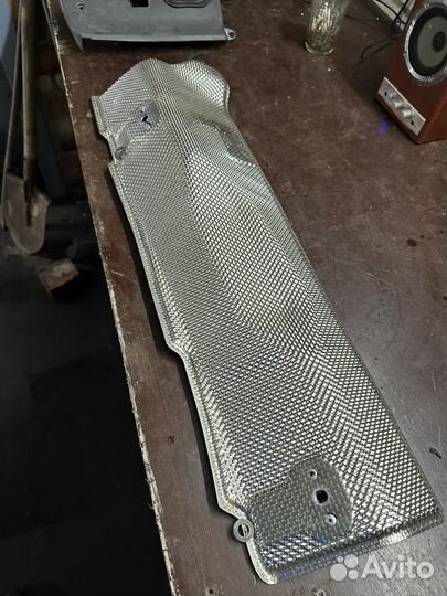 Теплозащитный кожух двигателя Скания 6 2456752