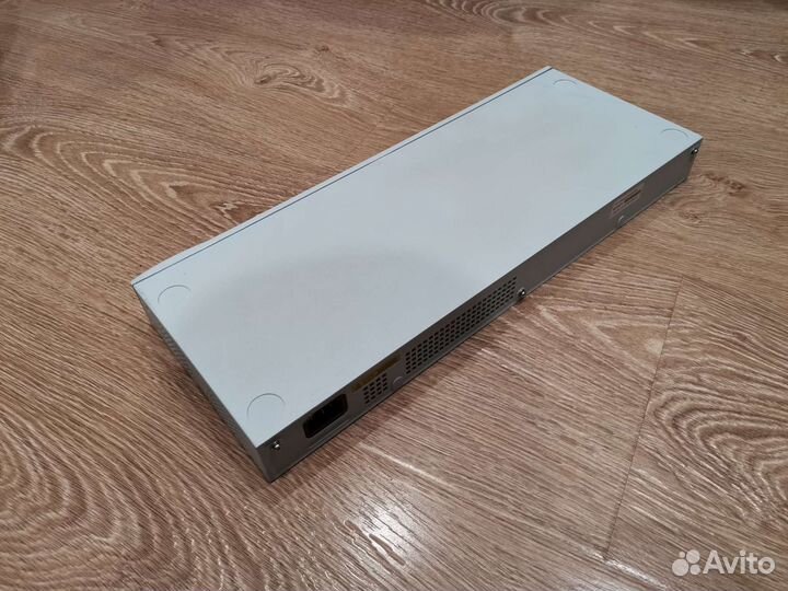 Свитч, коммутатор 3COM Baseline Switch 2024