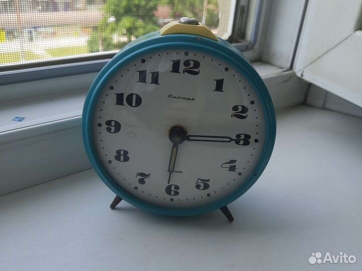 Будильник часы Янтарь СССР